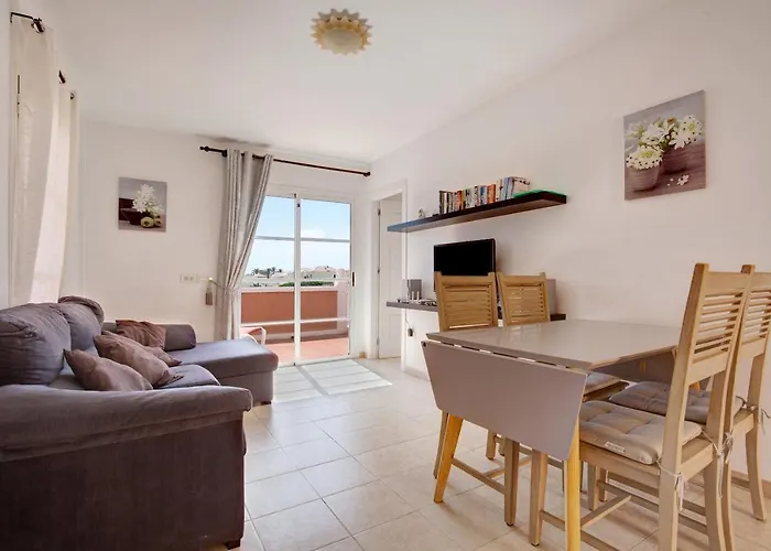 Beautiful 3 Bed Apartment